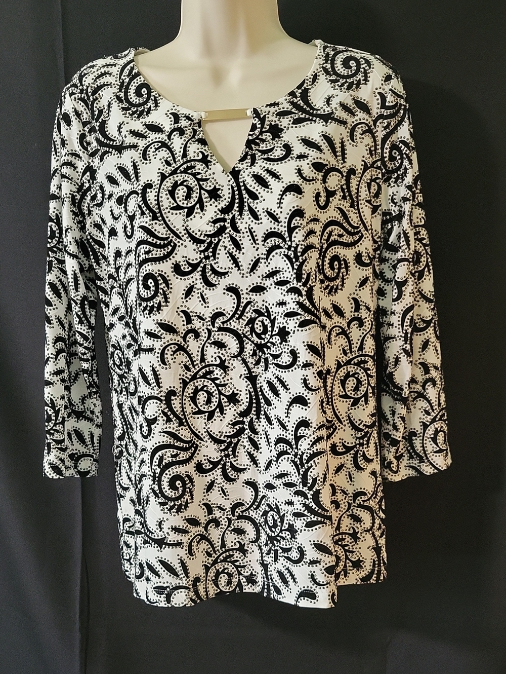 JM Collection Black and White Printed 3/4 Sleeve Keyhole Top, Size S